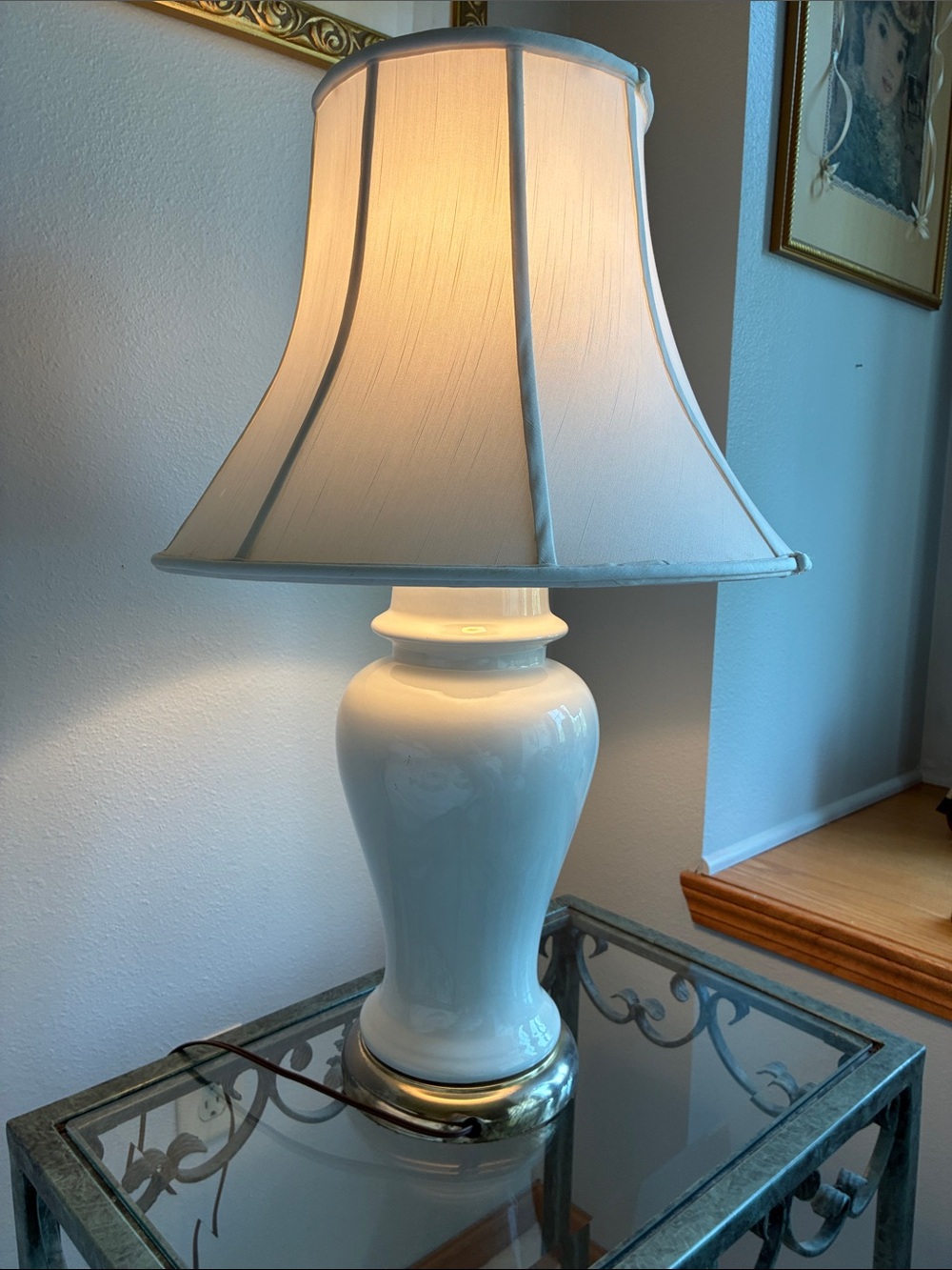Classic White Ceramic Table Lamp